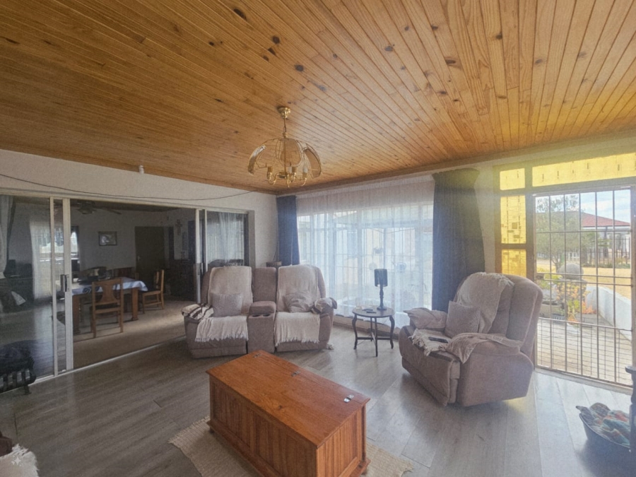 4 Bedroom Property for Sale in Ladybrand Free State